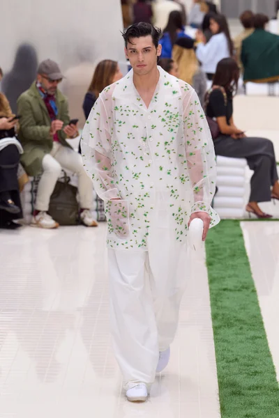 Look 54
